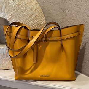 Michael Kors Tote
